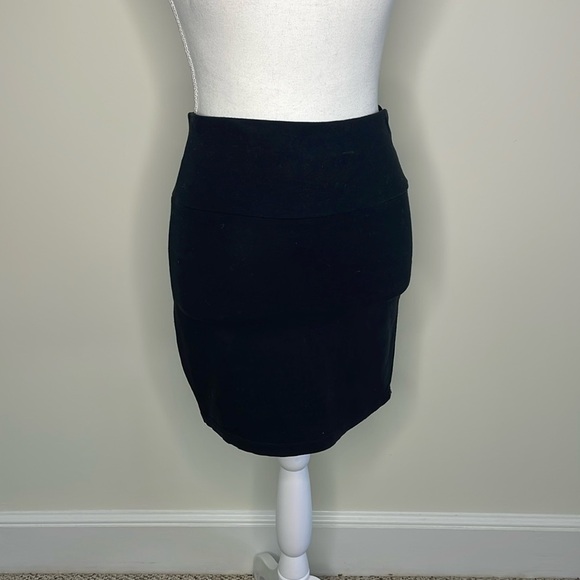Charlotte Russe Small Black Pull On Skirt. - Picture 1 of 5